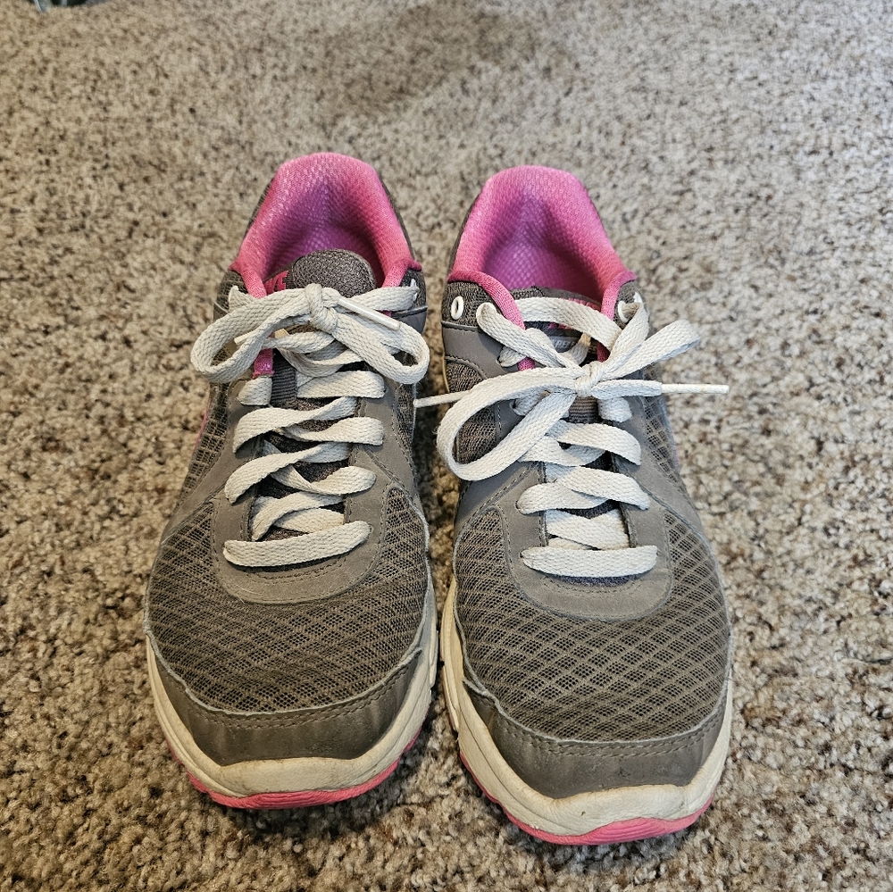 Nike - Picture 2 of 2